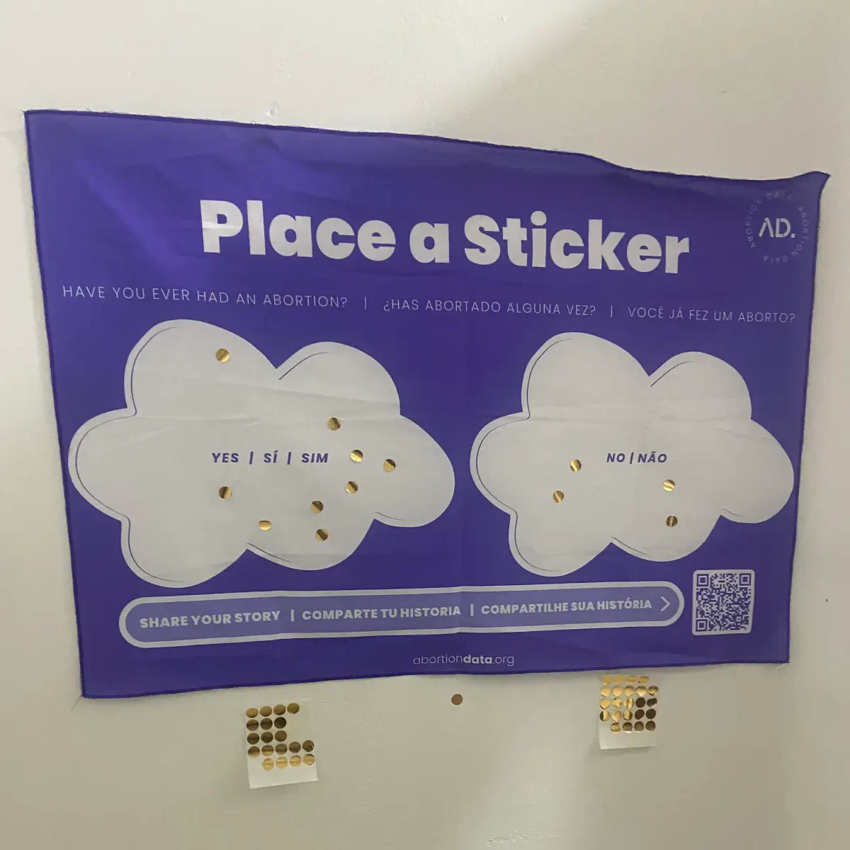 Place a Sticker: Viva Futura asking the community in Colombia